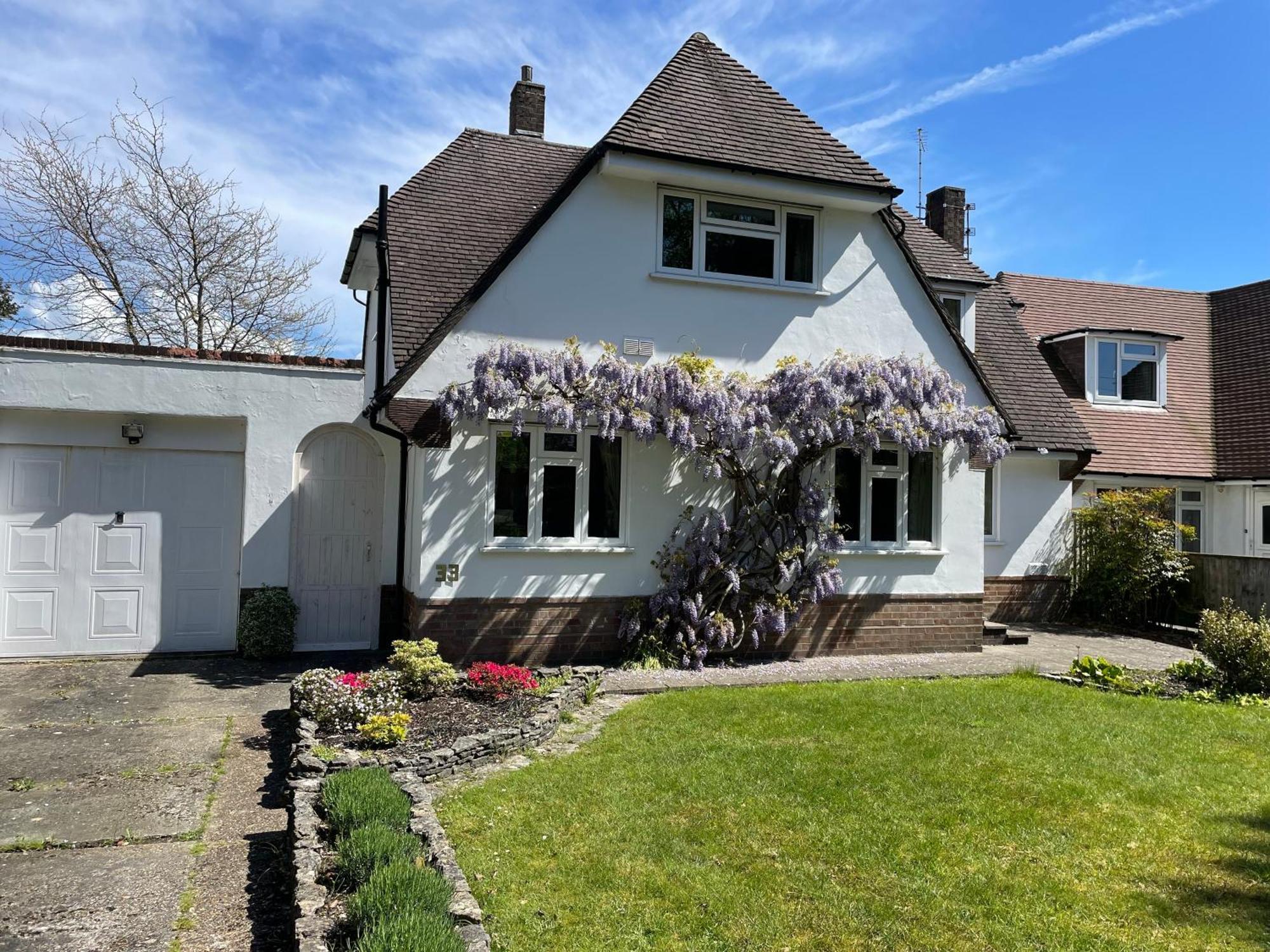 Charming Bournemouth House With Beautiful Spacious Gardens, 5 Min Drive To Beaches, Free Parking For 2-3 Cars Esterno foto