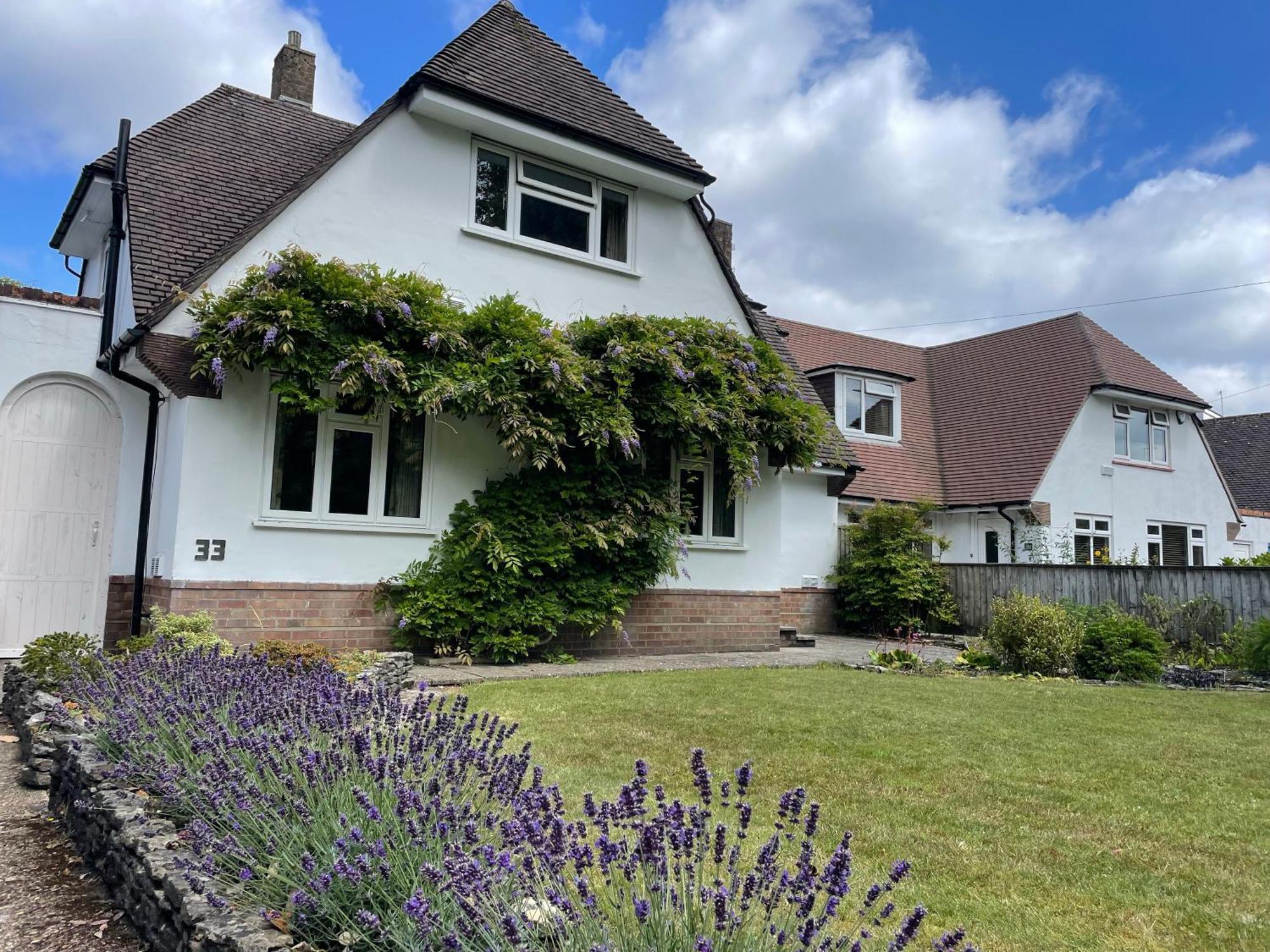 Charming Bournemouth House With Beautiful Spacious Gardens, 5 Min Drive To Beaches, Free Parking For 2-3 Cars Esterno foto