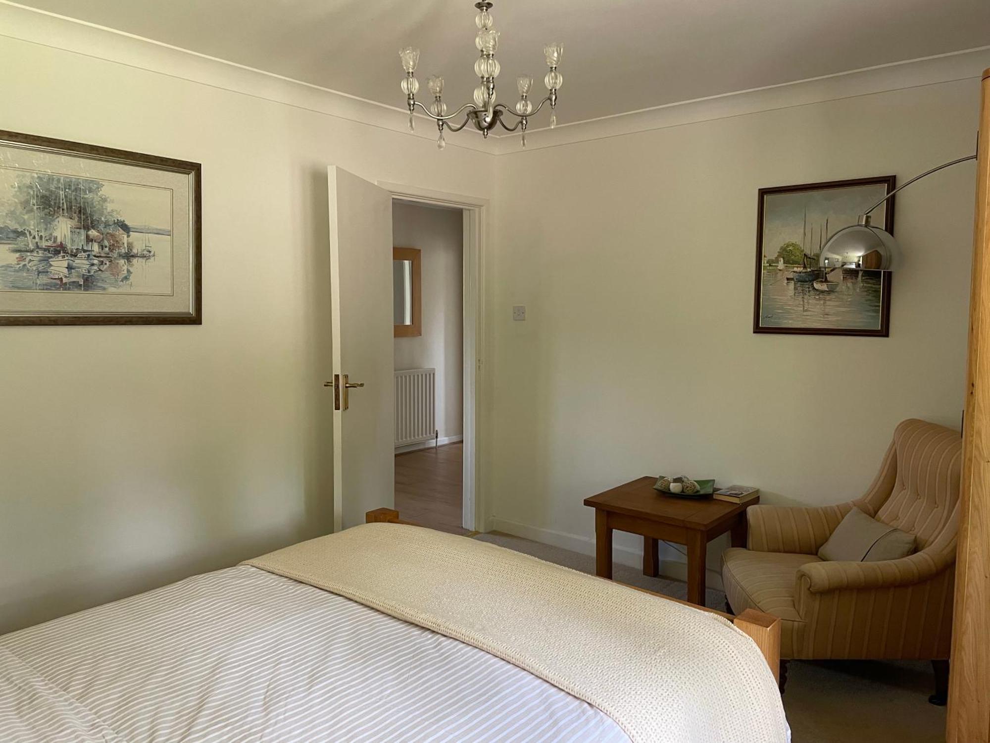 Charming Bournemouth House With Beautiful Spacious Gardens, 5 Min Drive To Beaches, Free Parking For 2-3 Cars Esterno foto